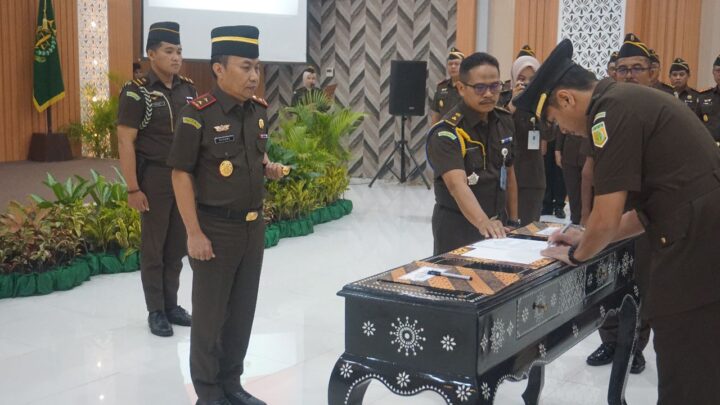 Pelantikan dan Pengambilan Sumpah CPNS menjadi PNS pada Kejaksaan Tinggi NTB, Kejari Mataram, dan Kejari Sumbawa Barat