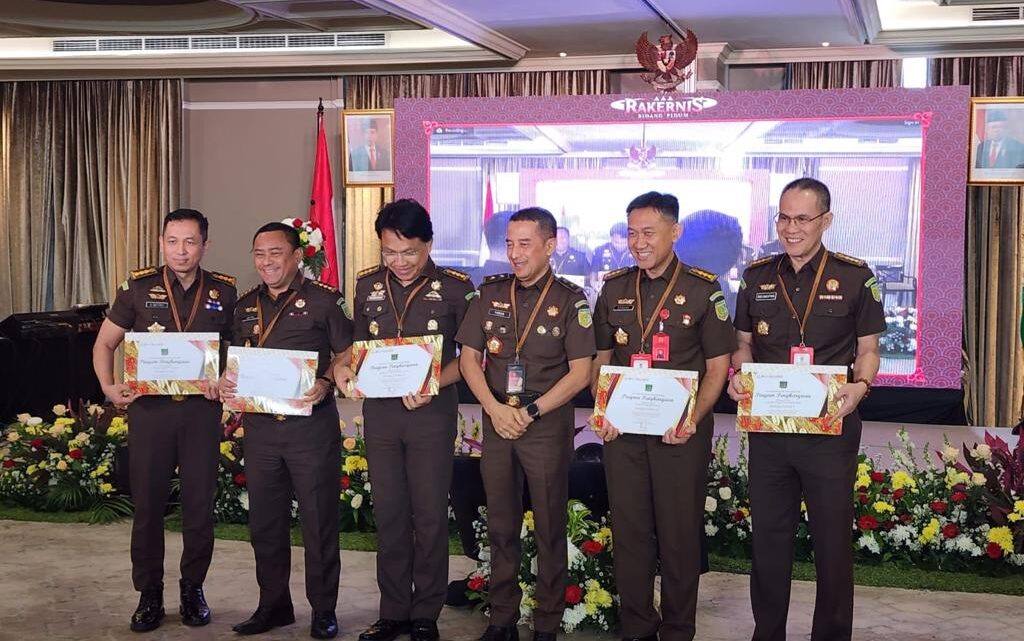 Bidang Pidum Kejati NTB Mendapat Penghargaan Peringkat V Atas Capaian Realisasi Volume Rincian Output Penanganan Perkara Tindak Pidana Umum Periode 01 Januari S/D 28 Agustus 2023