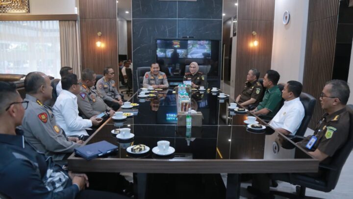 Silaturahmi Kepala Kejaksaan Tinggi NTB bersama Kapolda NTB