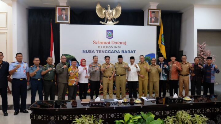 Pertemuan Pj Gubernur Nusa Tenggara Barat dengan seluruh Bupati dan Walikota serta Forkopimda Provinsi Nusa Tenggara Barat