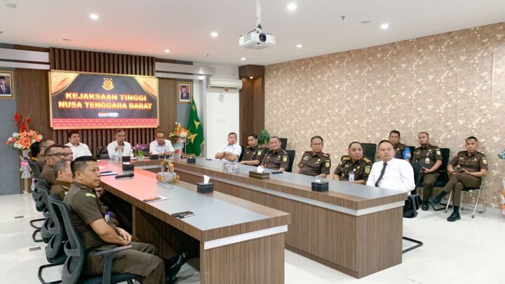 Pengarahan Dari Komisioner Komisi Kejaksaan Republik Indonesia (KKRI) Kepada Para Kajari dan Jaksa di Wilayah Kejaksaan Tinggi NTB