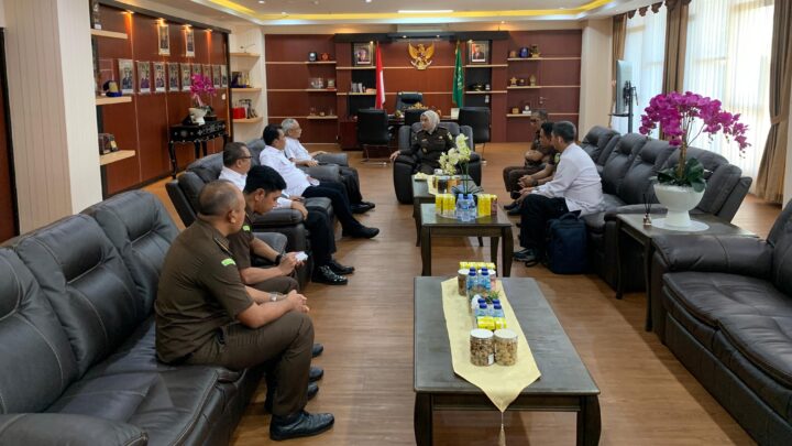Pertemuan Kepala Kejaksaan Tinggi NTB dengan Tim Direktorat B Pada Jaksa Agung Muda Intelijen Kejaksaan RI