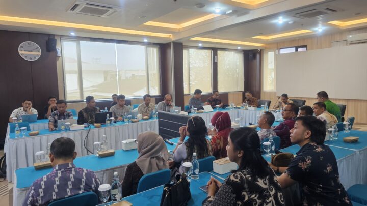 Rapat Koordinasi dengan PT. PLN (Persero)UIP NTB terkait penyelesaian kompensasiRight of Way (RoW) SUTT 150 kVsengkol-paokmotong-pringgabaya