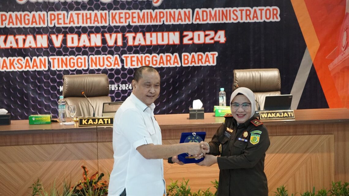 KAJATI NTB MENJADI NARASUMBER PADA PELAKSANAAN STUDI LAPANGAN PELATIHAN KEPEMIMPINAN DAN ADMINISTRATOR