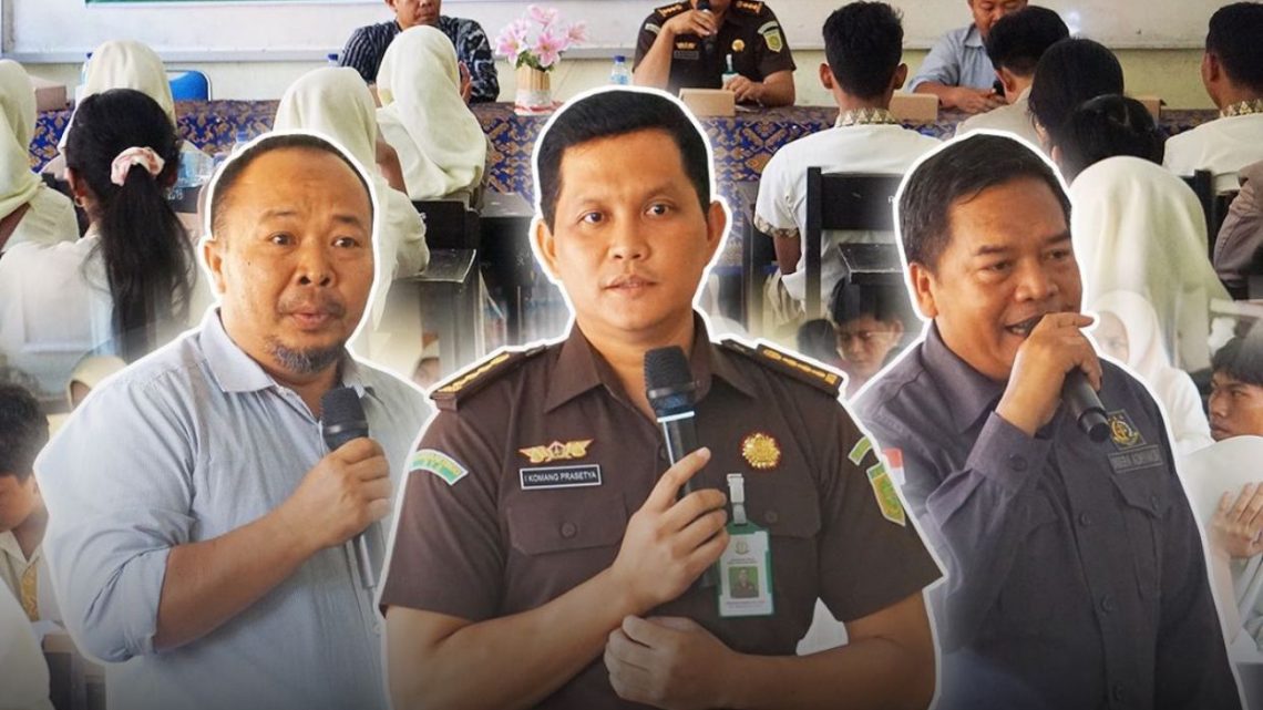 JAKSA MASUK SEKOLAH KEJAKSAAN TINGGI NUSA TENGGARA BARAT DI SMA NEGERI 8 MATARAM