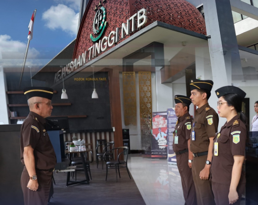 INSPEKSI UMUM OLEH INSPEKTORAT III PADA JAKSA AGUNG MUDA PENGAWASAN PADA WILAYAH KERJA KEJAKSAAN TINGGI NUSA TENGGARA BARAT