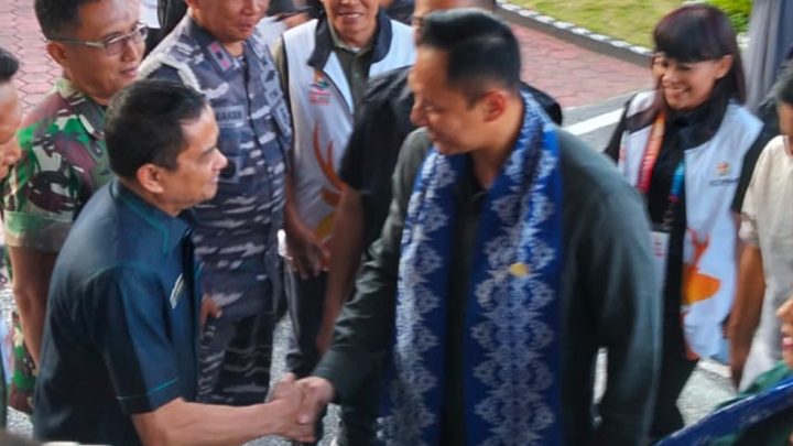 ASISTEN PERDATA DAN TATA USAHA NEGARA MEWAKILI KEPALA KEJAKSAAN TINGGI NTB BERSAMA FORKOPIMDA PROVINSI NTB TURUT HADIR DALAM PENJEMPUTAN MENTERI KOORDINATOR BIDANG INFRASTRUKTUR DAN KEWILAYAHAN RI