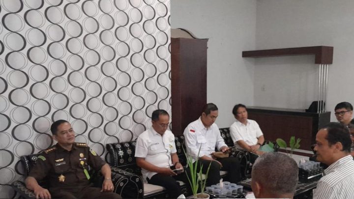 KOORDINASI DAN DISKUSI ANTARA ASISTEN PERDATA DAN TATA USAHA NEGARA KEJAKSAAN TINGGI NUSA TENGGARA BARAT DENGAN DINAS PERTANIAN PROVINSI NUSA TENGGARA BARAT TERKAIT PROGRAM CETAK SAWAH