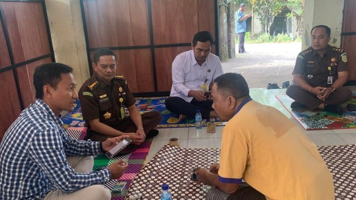 BIDANG PERDATA DAN TATA USAHA NEGARA KEJAKSAAN TINGGI NTB MELAKUKAN PENDAMPINGAN HUKUM TERHADAP PLN UIP NUSRA TERKAIT NEGOISASI KEPADA WARGA TERDAMPAK PEMBANGUNAN TOWER SUTT 150 KV DAN YANG MENGHALANGI PROSES PERAWATAN TOWER SUTT 150 KV