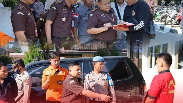 TIM JAKSA PENUNTUT UMUM (JPU) KEJAKSAAN TINGGI NTB MENGIKUTI REKONSTRUKSI TERKAIT KASUS MENINGGALNYA POLISI DI GILI TRAWANGAN