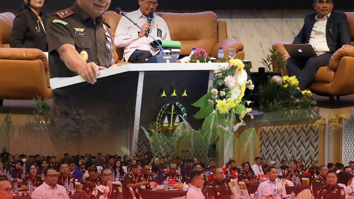 SEMINAR ILMIAH “OPTIMALISASI PENDEKATAN FOLLOW THE ASSET DAN FOLLOW THE MONEY MELALUI DEFFERED PROSECUTION AGREEMENT (DPA) DALAM PENANGANAN TINDAK PIDANA”