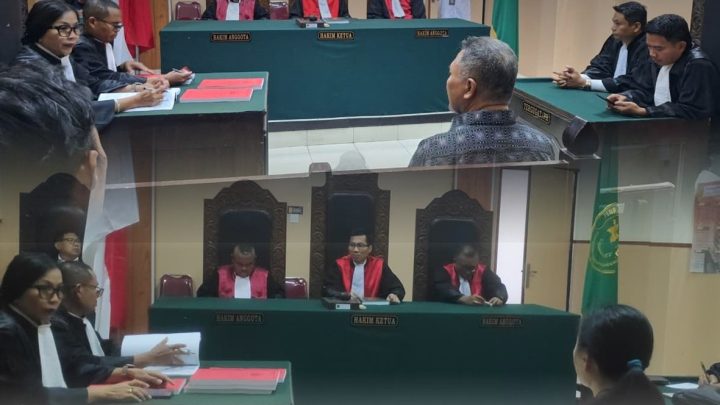 SIDANG TUNTUTAN PERKARA DUGAAN TINDAK PIDANA KORUPSI LOMBOK CITY CENTER (LCC) LOMBOK BARAT