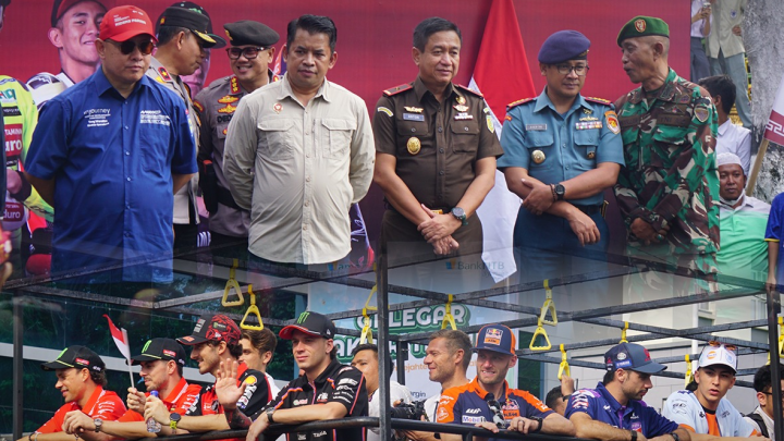 WAKAJATI NTB MENGHADIRI ACARA RIDERS PARADE DALAM RANGKAIAN EVENT INTERNATIONAL PERTAMINA GRAND PRIX OF INDONESIA 2025 (INDONESIA GP)